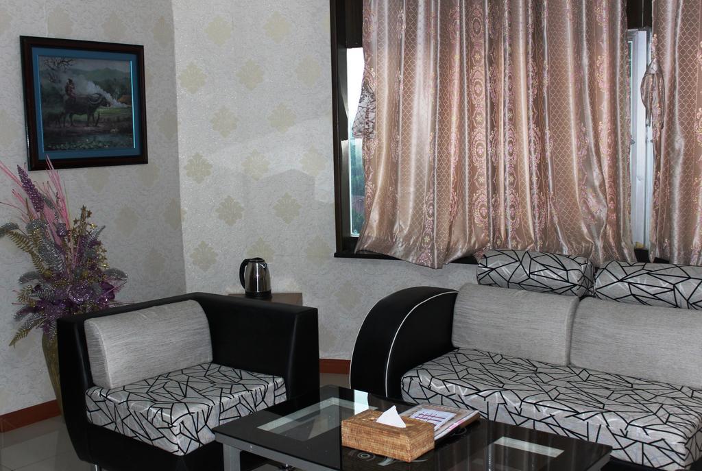 Hotel Kan Kaw Янгон Екстер'єр фото