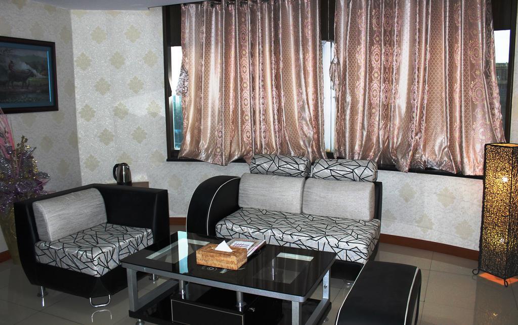 Hotel Kan Kaw Янгон Екстер'єр фото