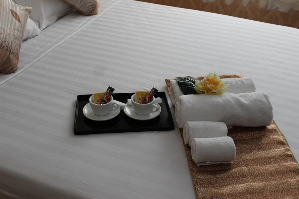 Hotel Kan Kaw Янгон Екстер'єр фото
