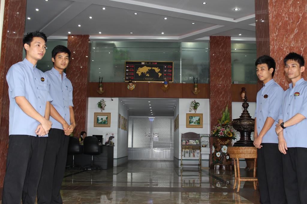 Hotel Kan Kaw Янгон Екстер'єр фото